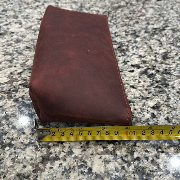 Portland Leather Utility Bag Makeup Bag Travel Cosmetics Bag NEW - Picture 5 of 9